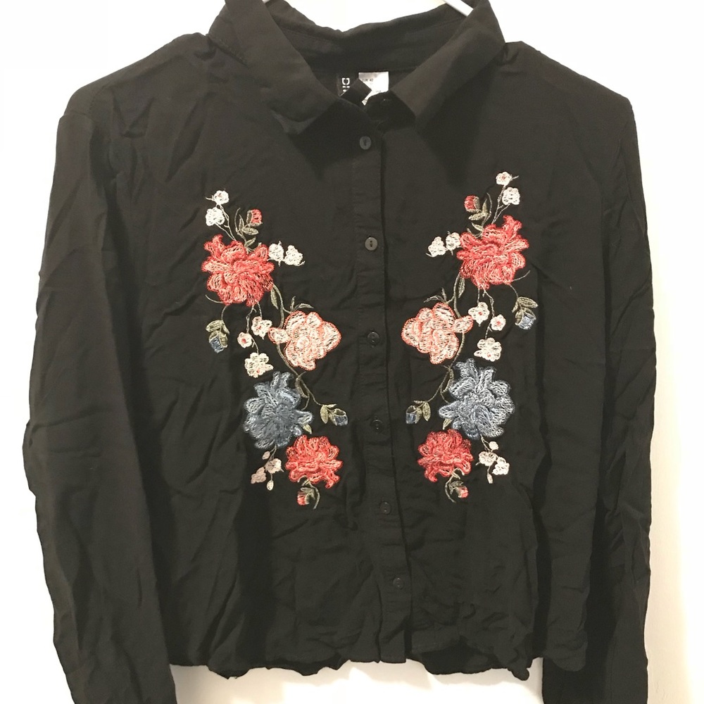 H&M Black Button -Up Blouse w/ Floral Embroidery
